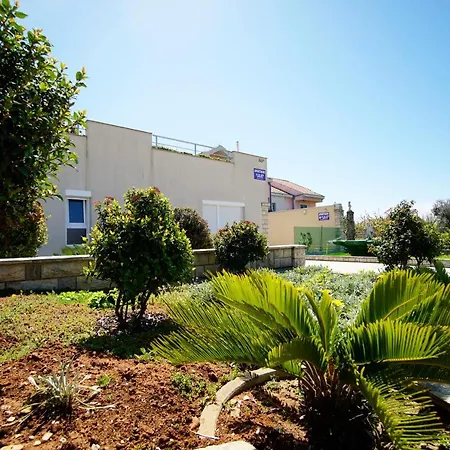 Apartment Lulic Zadar